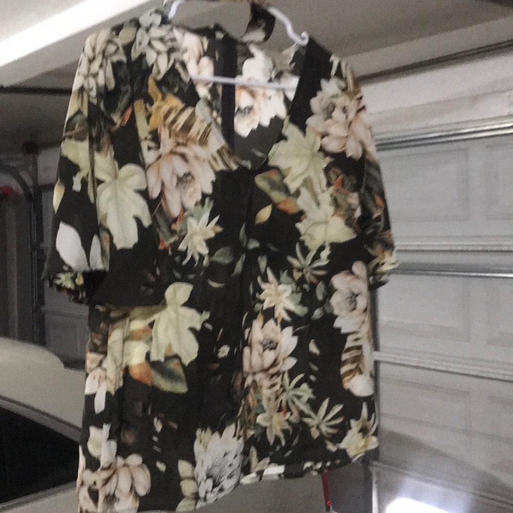 Lucky brand blouse with collar